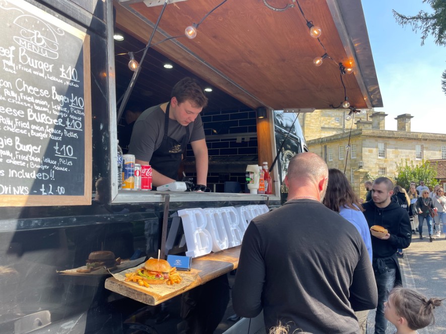 Breakfast and burger Van